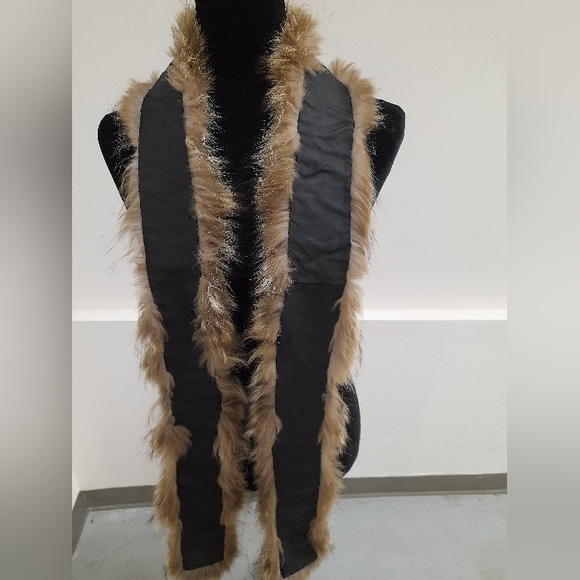 Real Fur Long Scarf - Picture 8 of 13